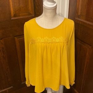 A New Day mustard yellow long sleeve blouse lace accent M